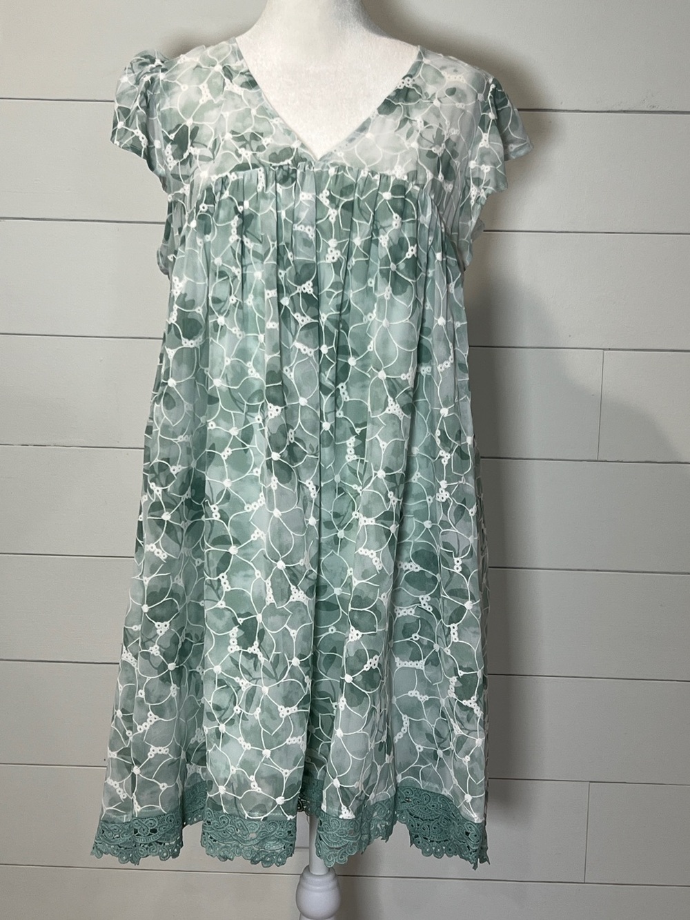 Blu Pepper Women's Sage Green Floral Lace Trim Dress